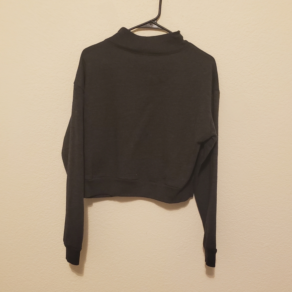 Crop Sweater - Picture 3 of 3